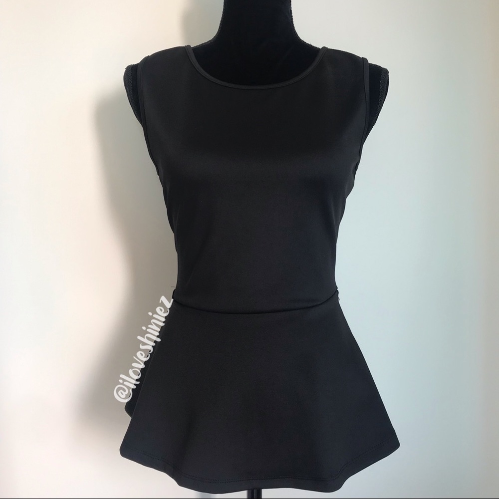 •Forever 21• Peplum Sleeveless Shirt M